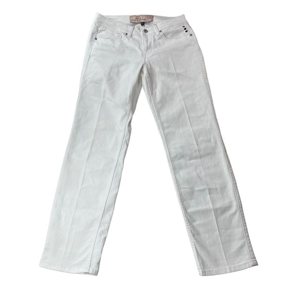 Disney Alice Jeans Womens Size 8 White Through The Looking Glass